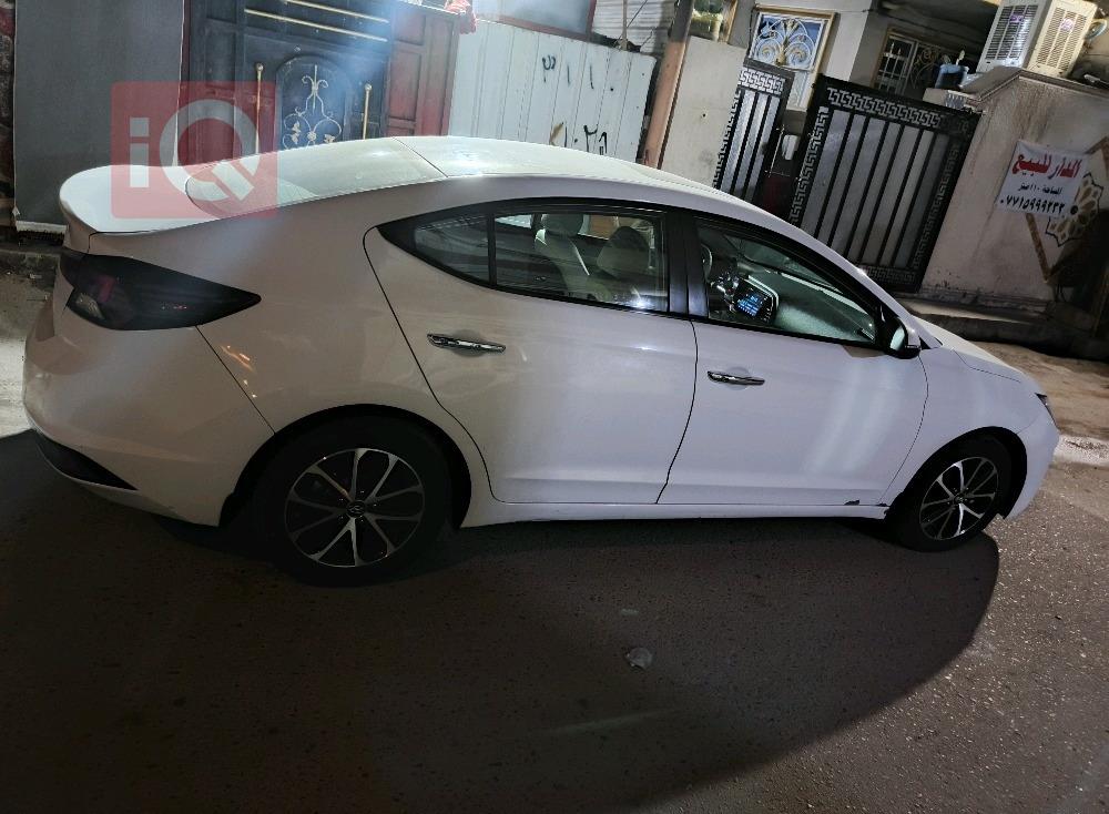 هيونداي النترا